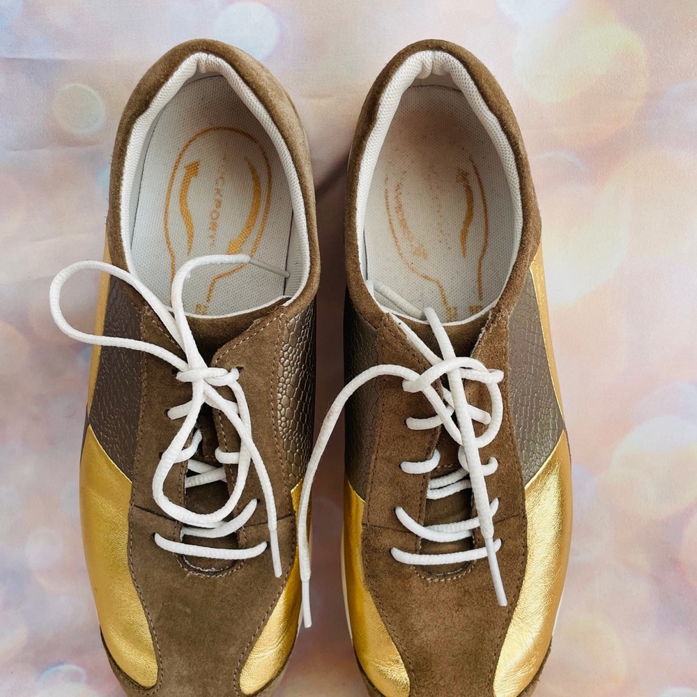 Rockport Suede and Gold Athletic Shoes - Picture 5 of 10